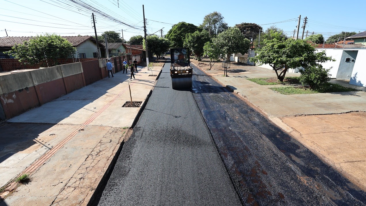 Prefeitura leva recapeamento ao Flórida II e melhora acesso ao Parque Antenor Martins Prefeitura leva recapeamento ao Flórida II e melhora acesso ao Parque Antenor Martins