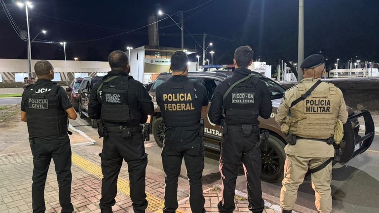 FICCOs registram 188 prisões e mais de 750 kg de drogas apreendidas entre 16 e 22 de março FICCOs registram 188 prisões e mais de 750 kg de drogas apreendidas entre 16 e 22 de março
