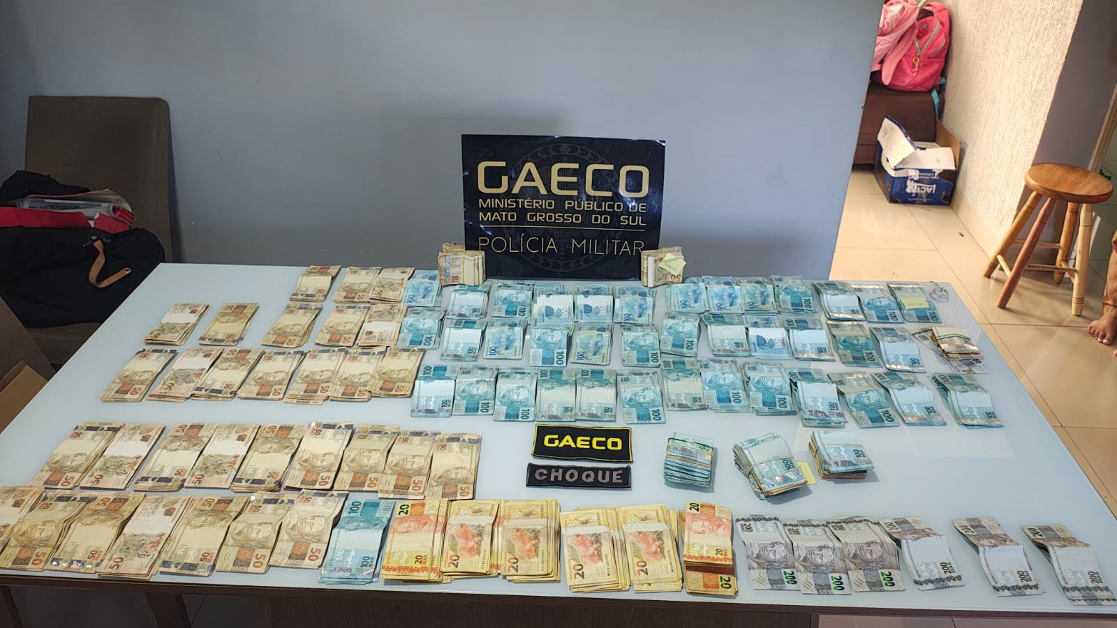 Gaeco deflagra operação "Mão Dupla" contra corrupção em prefeitura