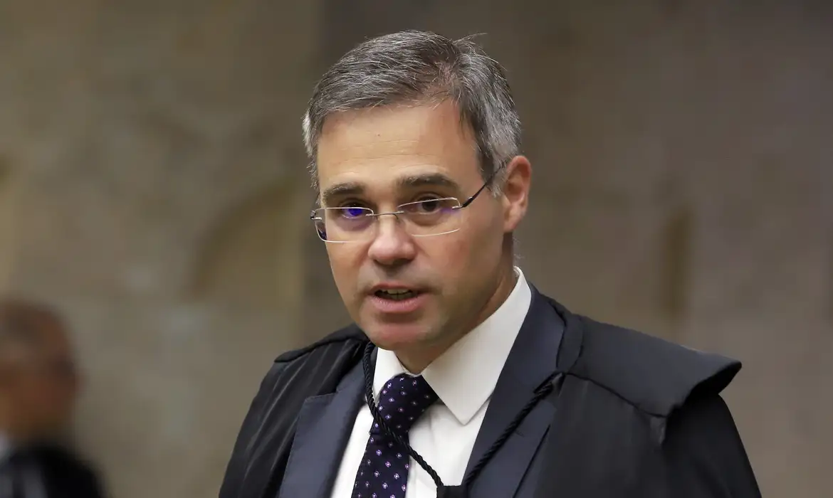 Mendonça acata recurso e ordena que Alcolumbre prorrogue CPMI do INSS Mendonça acata recurso e ordena que Alcolumbre prorrogue CPMI do INSS
