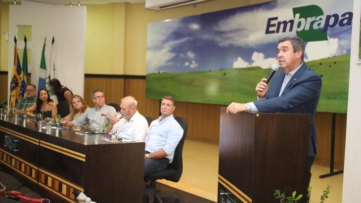 Governo de MS reafirma apoio à produção de pesquisa e desenvolvimento da pecuária no Estado Governo de MS reafirma apoio à produção de pesquisa e desenvolvimento da pecuária no Estado