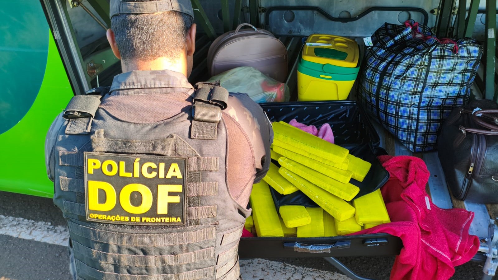 DOF prende mulher com droga que seguia para o Rio Grande do Sul