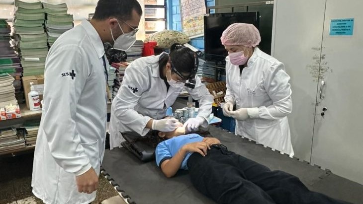 Dia “B” da Saúde Bucal mobiliza municípios de MS com técnica minimamente invasiva para tratar cárie em crianças