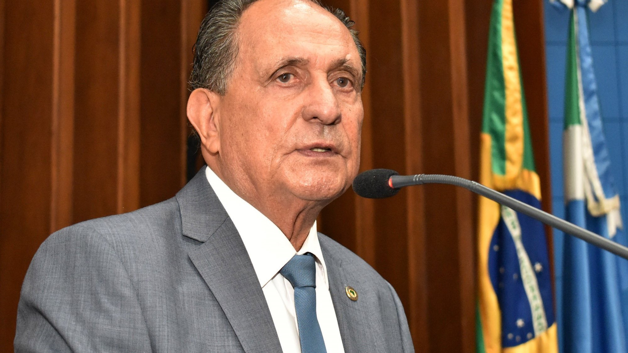 Zé Teixeira cobra melhorias no trânsito e homenageia empreendedorismo Zé Teixeira cobra melhorias no trânsito e homenageia empreendedorismo