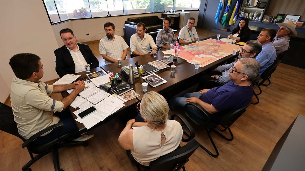 Encontro debate desenvolvimento local com representante da Câmara de Comércio Brasil-Ásia