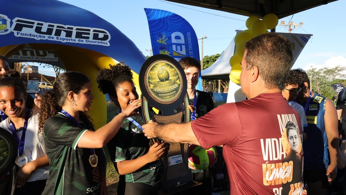 Definidos os campeões do Beach Tennis e do Vôlei de Praia da 2ª Festa da Páscoa Definidos os campeões do Beach Tennis e do Vôlei de Praia da 2ª Festa da Páscoa