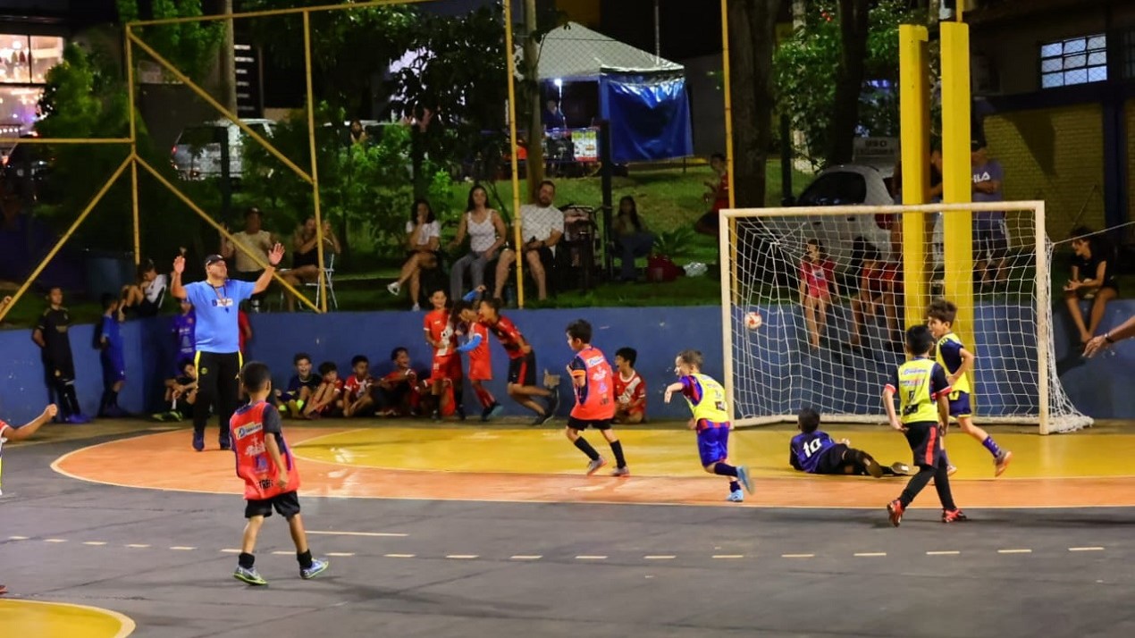 Festa da Páscoa abre programação esportiva com futsal e reforça inclusão e formação cidadã