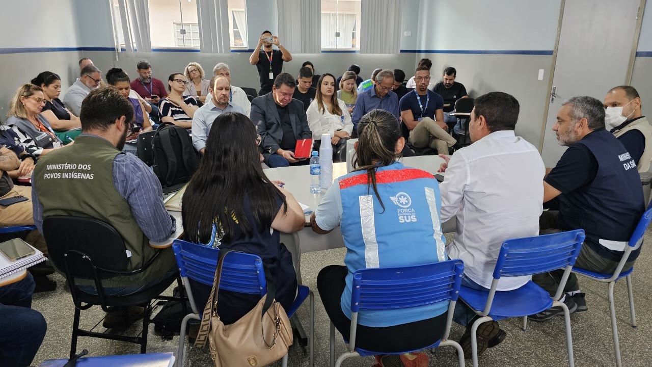 Dourados cria Centro de Operações para enfrentamento da epidemia de Chikugunya Dourados cria Centro de Operações para enfrentamento da epidemia de Chikugunya