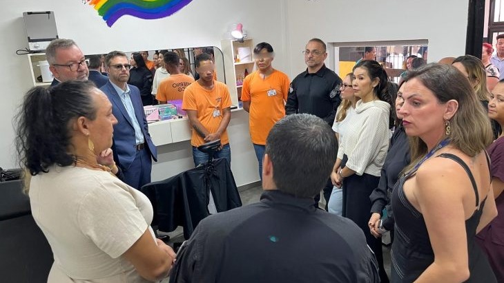 Instituto Penal de Campo Grande ganha salão de beleza para capacitação de população LGBTQIAPN+ privada de liberdade Instituto Penal de Campo Grande ganha salão de beleza para capacitação de população LGBTQIAPN+ privada de liberdade