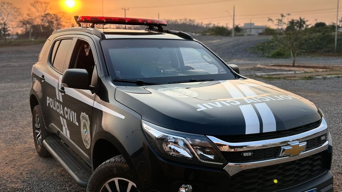 Ação integrada entre Polícia Civil e PRF resulta na apreensão de mais de 1t de maconha e na prisão de dois envolvidos em Dourados Ação integrada entre Polícia Civil e PRF resulta na apreensão de mais de 1t de maconha e na prisão de dois envolvidos em Dourados