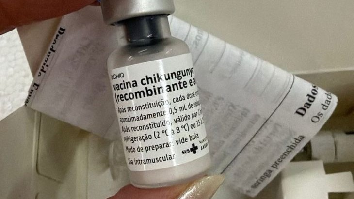 MS recebe doses da vacina contra chikungunya e inicia estratégia piloto em Dourados e Itaporã MS recebe doses da vacina contra chikungunya e inicia estratégia piloto em Dourados e Itaporã