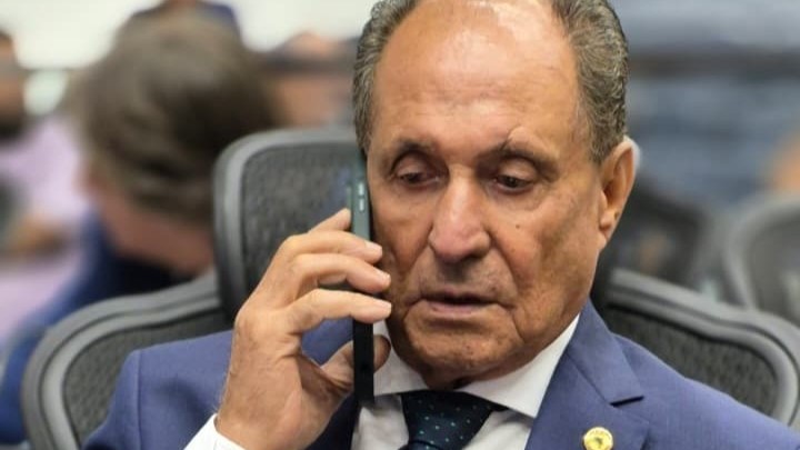 Deputado Zé Teixeira solicita obras de estrutura e lazer para bairros de Dourados Deputado Zé Teixeira solicita obras de estrutura e lazer para bairros de Dourados