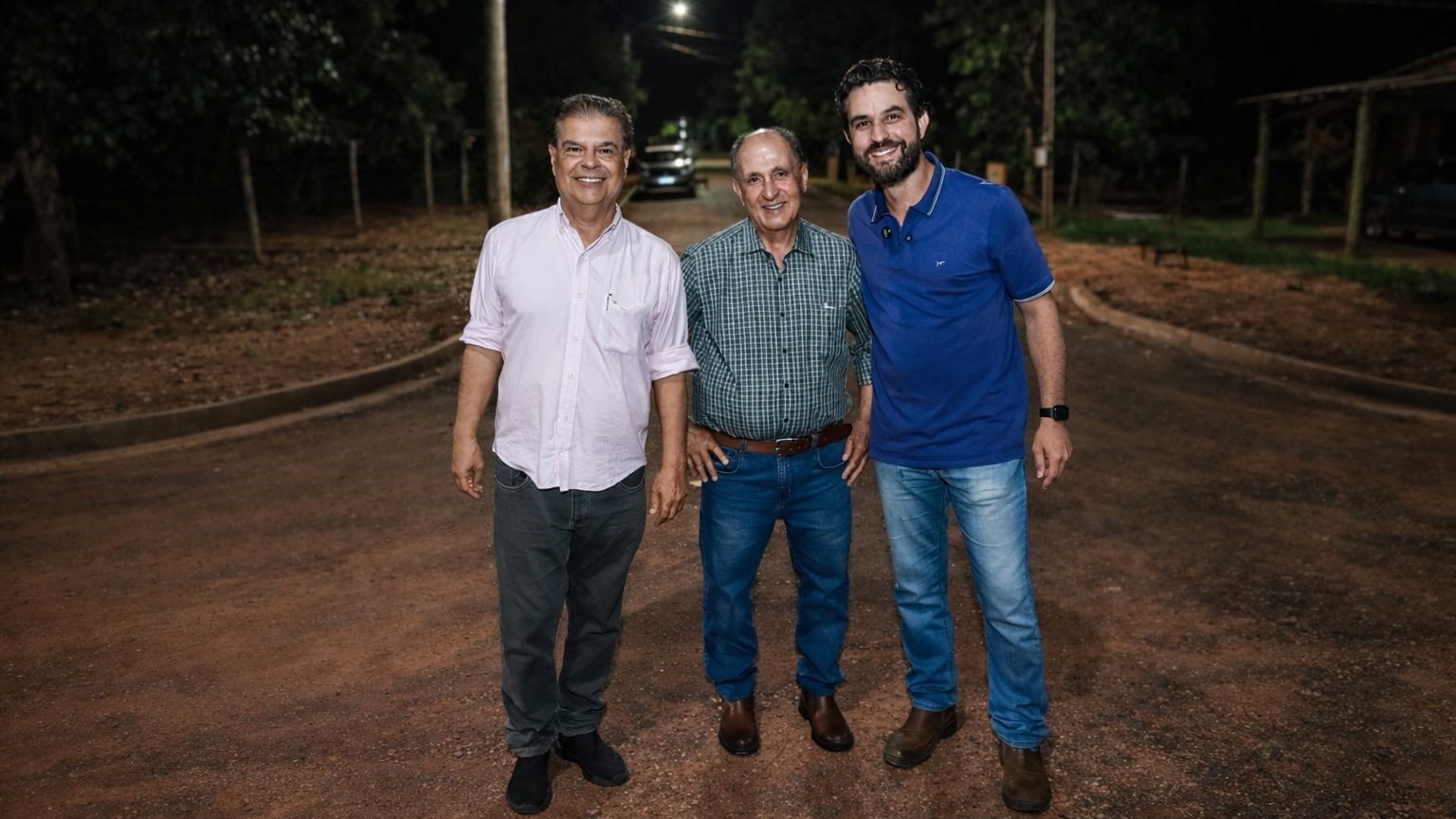 Articulação política viabiliza pavimentação de distrito em Deodápolis Articulação política viabiliza pavimentação de distrito em Deodápolis