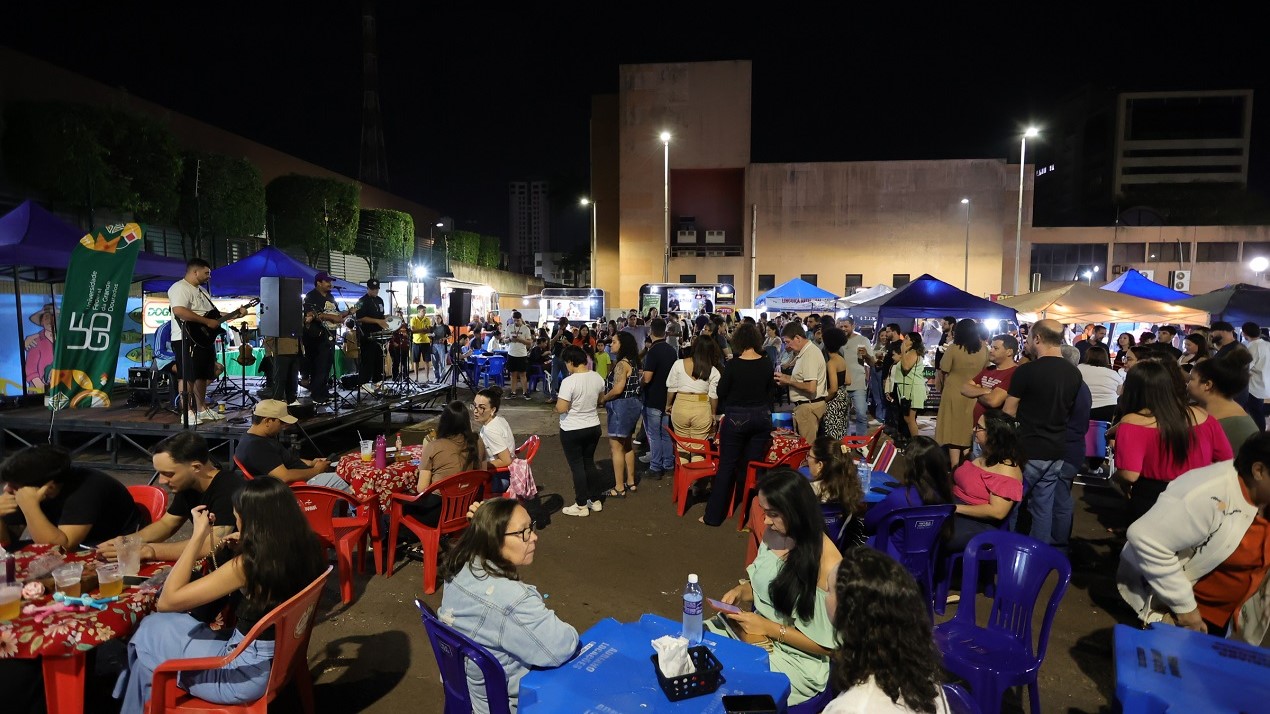 Feira Sabores anima Parque dos Ipês com música ao vivo e gastronomia na sexta-feira Feira Sabores anima Parque dos Ipês com música ao vivo e gastronomia na sexta-feira