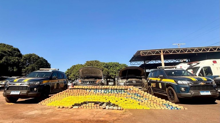 PRF apreende 591 Kg de cocaína em MS PRF apreende 591 Kg de cocaína em MS