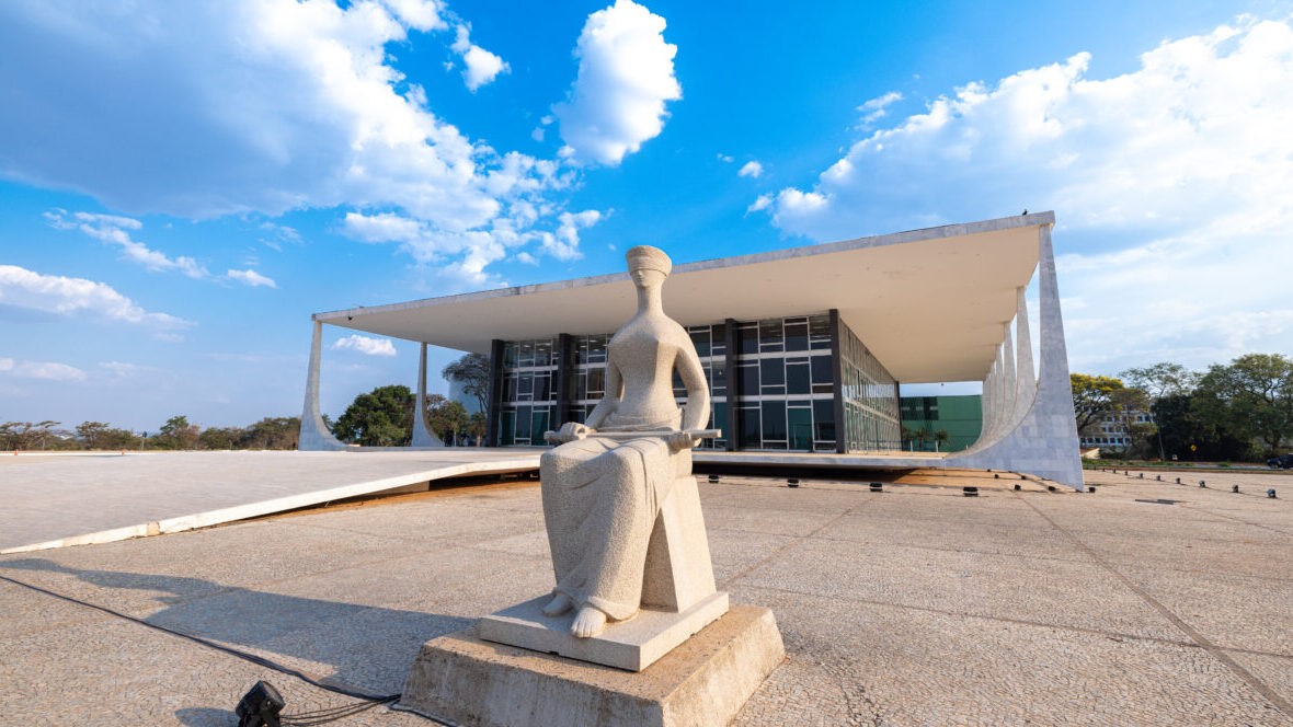 Moraes suspende aplicação da Lei da Dosimetria a execuções penais no STF Moraes suspende aplicação da Lei da Dosimetria a execuções penais no STF