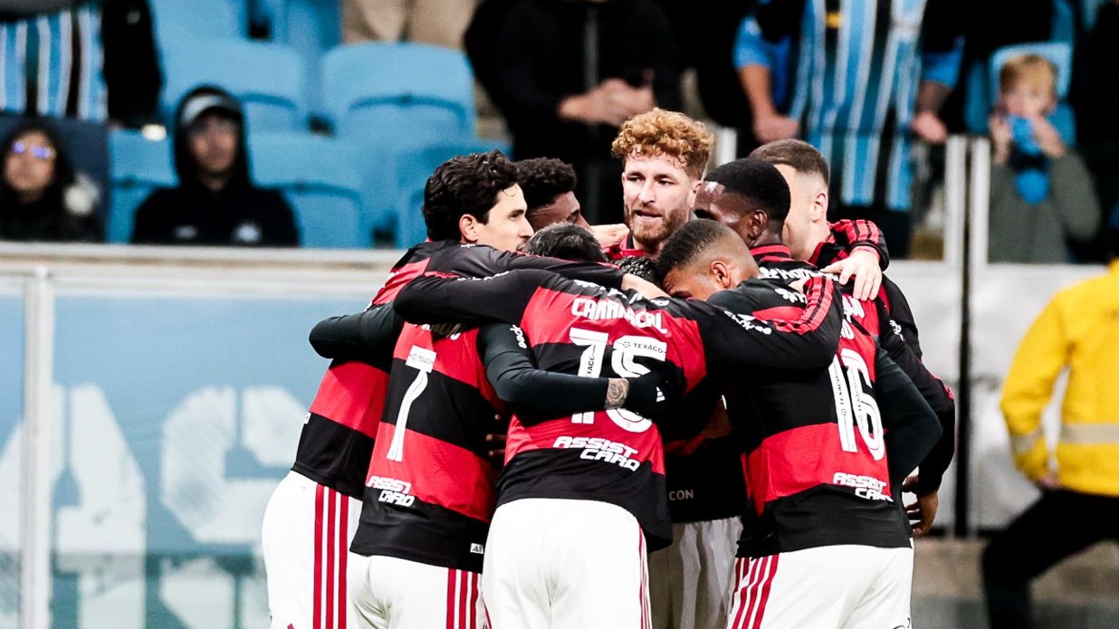 Série A: Fla reduz diferença para Palmeiras, Corinthians vence clássico e Vasco chega ao G-8 Série A: Fla reduz diferença para Palmeiras, Corinthians vence clássico e Vasco chega ao G-8