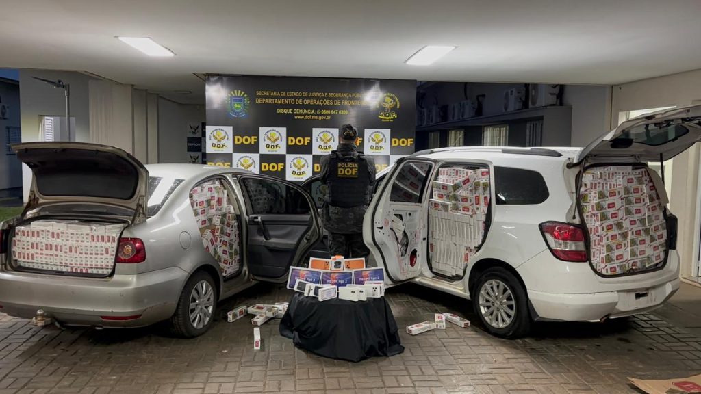 Dupla é presa com cigarros contrabandeados e eletrônicos em Dourados Dupla é presa com cigarros contrabandeados e eletrônicos em Dourados
