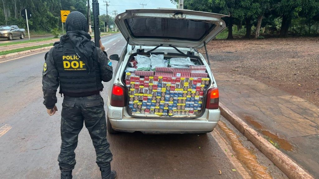 Policiais prendem dupla com agrotóxicos e cigarros contrabandeado