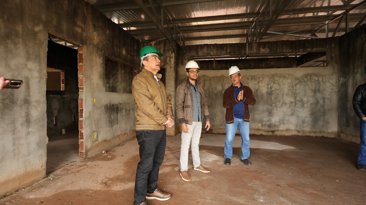 Prefeito vistoria obras do Ceim Vila Erondina e destaca compromisso com a Educação