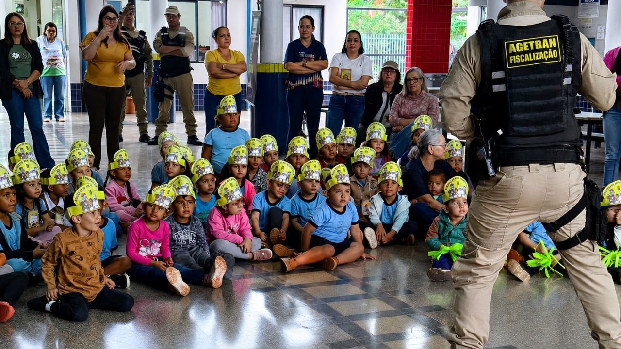 Agetran leva ações do Maio Amarelo para alunos do distrito de Vila Vargas Agetran leva ações do Maio Amarelo para alunos do distrito de Vila Vargas