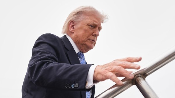 Sem artistas, Trump cogita comício em evento da independência dos EUA Sem artistas, Trump cogita comício em evento da independência dos EUA