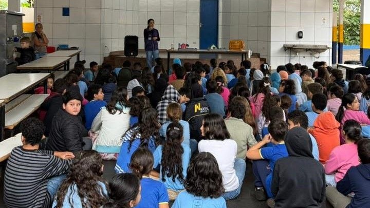 CCZ ensina prevenção ao mosquito Aedes aegypti para alunos da rede municipal CCZ ensina prevenção ao mosquito Aedes aegypti para alunos da rede municipal