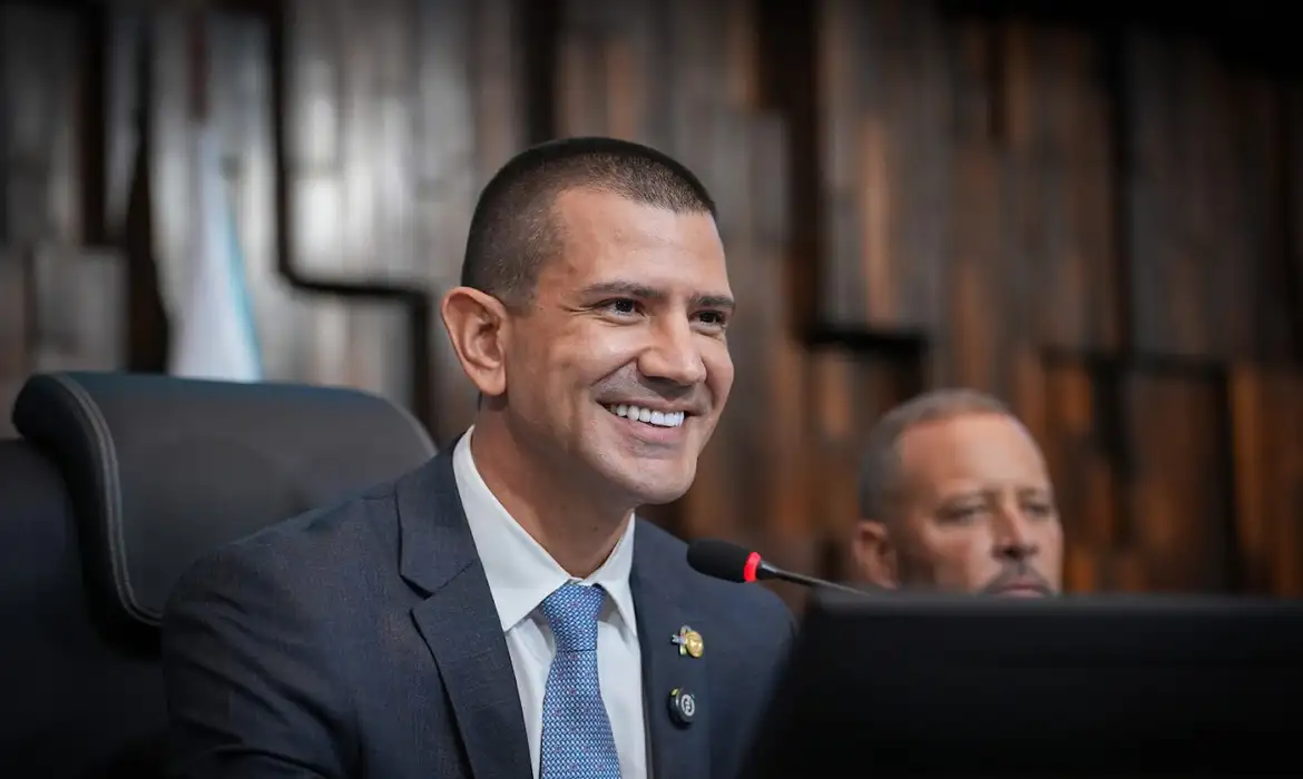Fux nega pedido de Douglas Ruas para assumir governo interino do Rio Fux nega pedido de Douglas Ruas para assumir governo interino do Rio