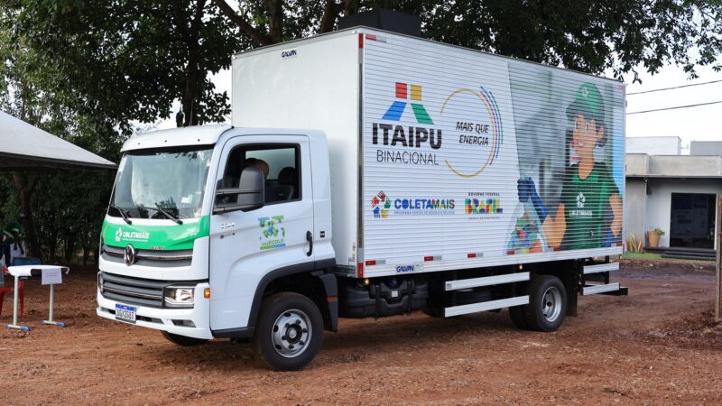 Com caminhão e esteira novos, Agecold vai ampliar coleta seletiva e fortalecer reciclagem Com caminhão e esteira novos, Agecold vai ampliar coleta seletiva e fortalecer reciclagem
