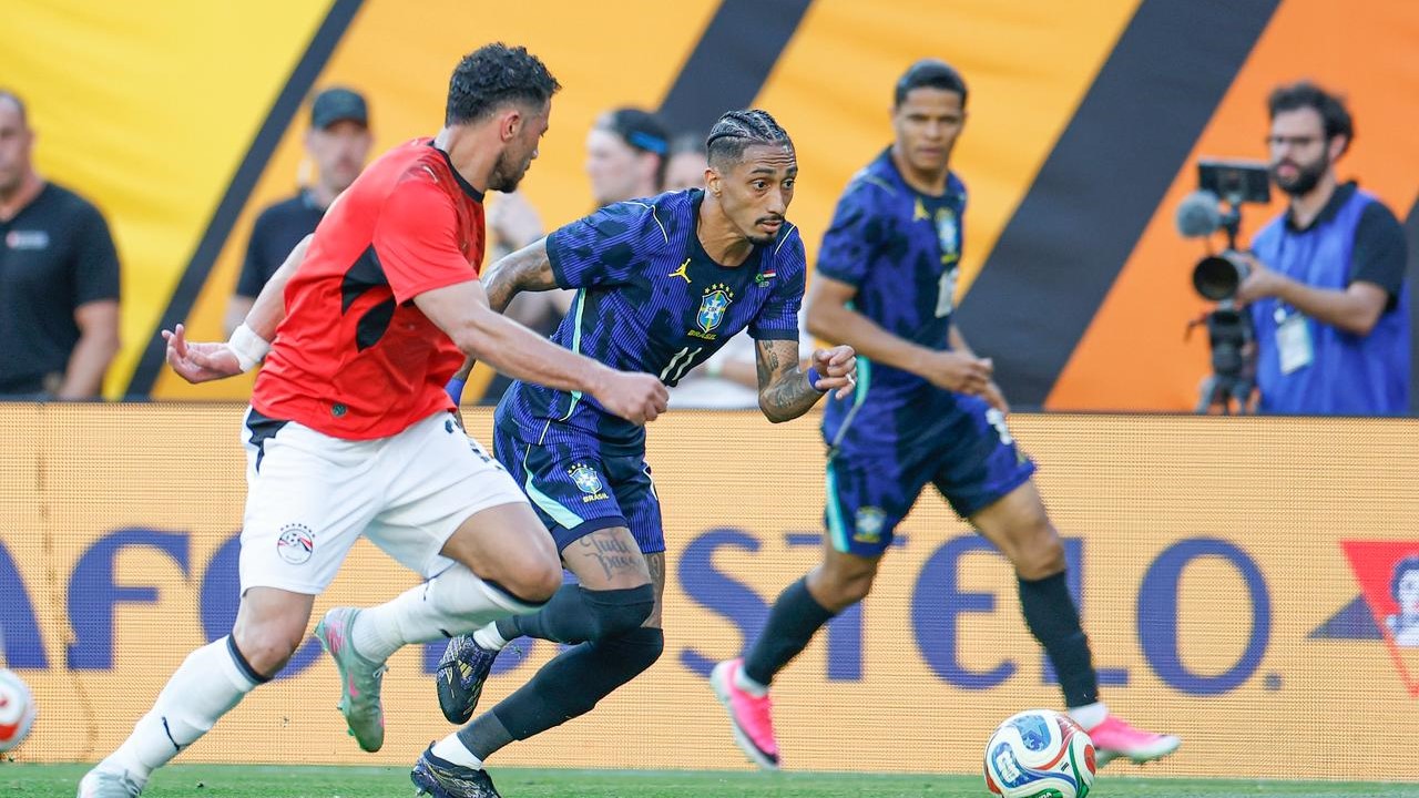 Brasil vence Egito por 2 a 1 no último amistoso antes do Mundial