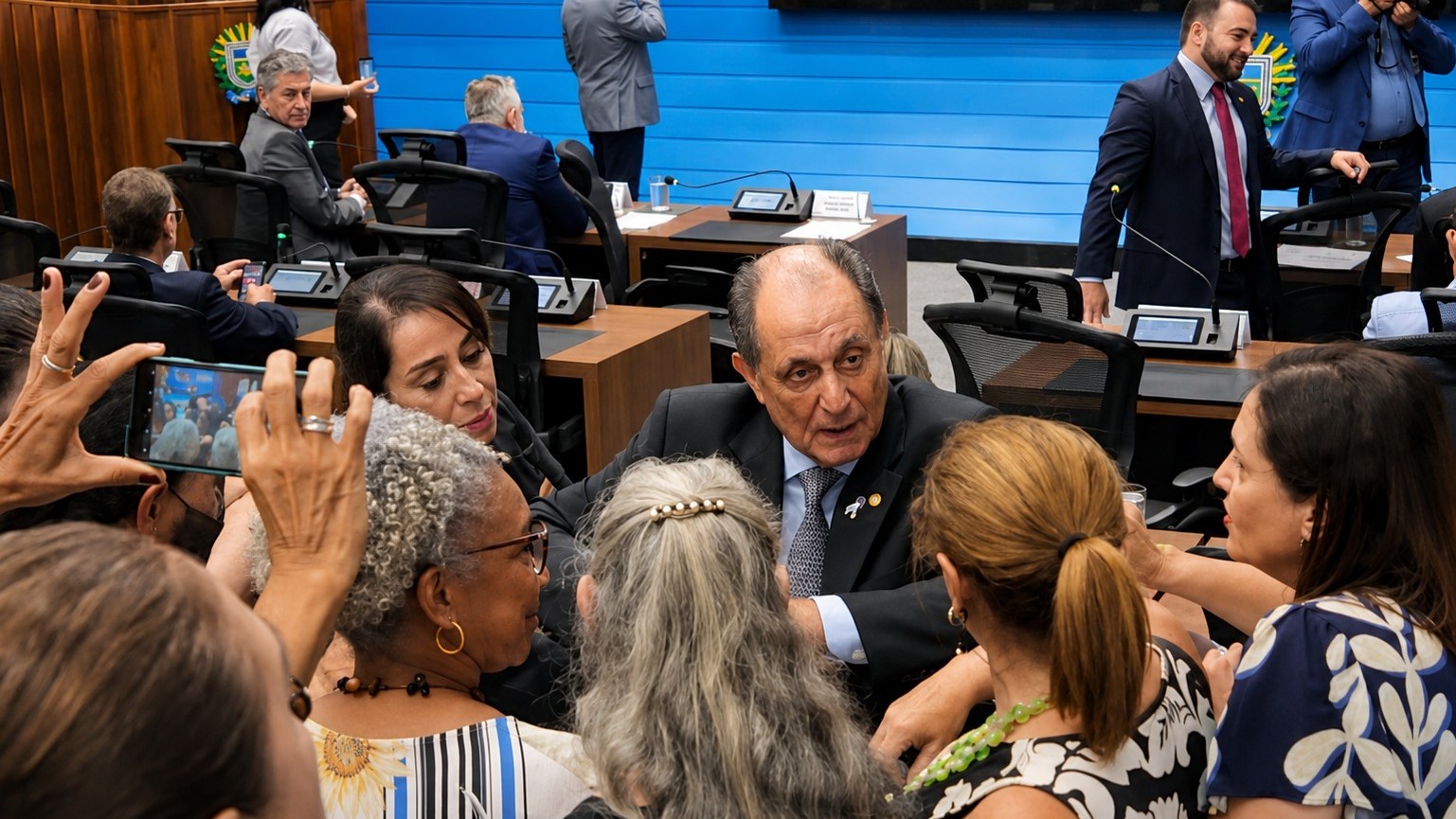 Projeto de lei garante vagas em contratos públicos para vítimas de violência doméstica