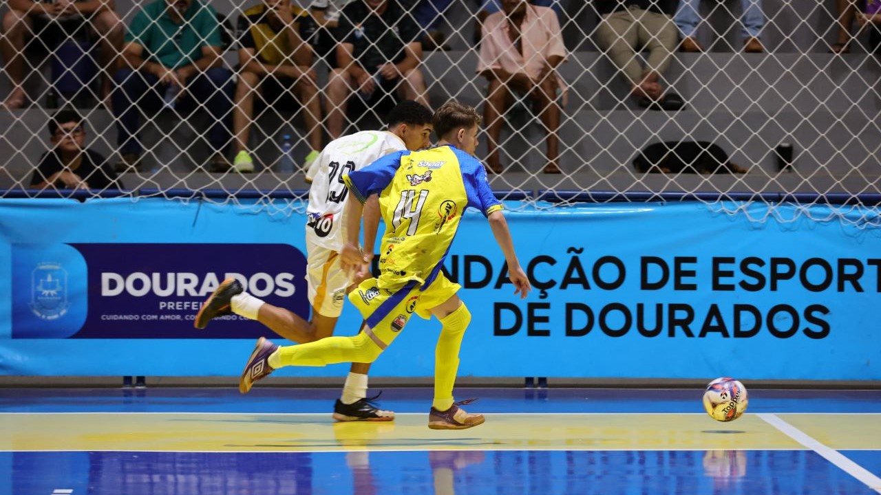 Jogos de Outono iniciam disputas do futsal para estudantes de 15 a 17 anos