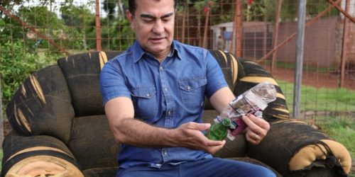 Marçal decidiu realizar mutirão de limpeza ao se deparar com sofá abandonado em passeio público do Jardim Guanabara