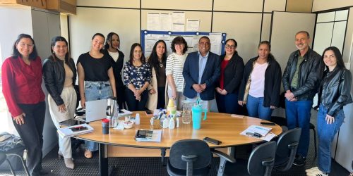 Integrantes do Conselho de Alimentação Escolar reunidos com o secretário municipal de Educação, Nilson Francisco – Foto: Assecom