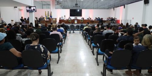 Em duas sessões, Câmara aprova orçamento para 2026, limpa a pauta e prepara recesso parlamentar