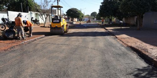 Frente de recuperação asfáltica avança e transforma vias do Jardim Maipu em Dourados
