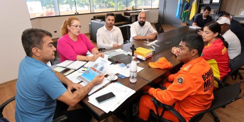 Reunião no gabinete do prefeito Marçal Filho tratou sobre detalhes sobre o retorno da Meia Maratona do Fogo. Foto: A. Frota
