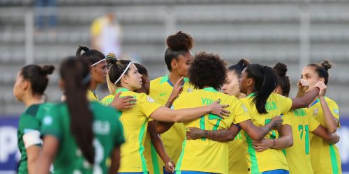 Força coletiva: mesmo com time alternativo, Brasil ditou o ritmo do jogo
Créditos: Lívia Villas Boas / CBF