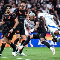 Corinthians e Cruzeiro fizeram um jogo emocionante na Neo Química Arena
Foto: Gustavo Aleixo / Cruzeiro
