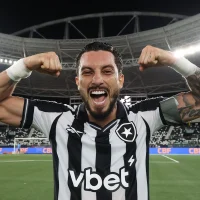 Alex Telles festeja o gol da vitória do Botafogo sobre a Chapecoense, no RioVitor Silva / Botafogo