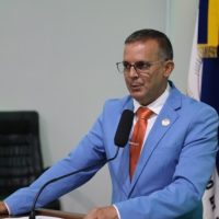 Inspetor Cabral cobra avanço de projeto sobre mobilidade elétrica em Dourados