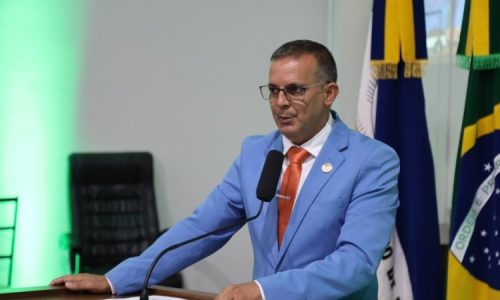 Inspetor Cabral cobra avanço de projeto sobre mobilidade elétrica em Dourados