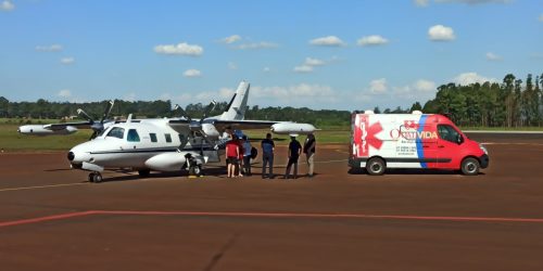 UTI Aérea durante uma das oito operações no Aeroporto Regional de Dourados para transporte de pacientes para hospitais de São Paulo – Foto: Arquivo/Assecom