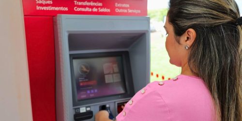 Folha de fevereiro foi depositada ontem e servidores do município já podem sacar salários nesta quinta-feira – Foto: A. Frota