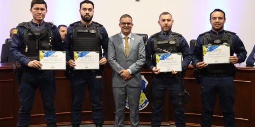 Inspetor Cabral homenageia profissionais da segurança pública por atos de bravura em Dourados