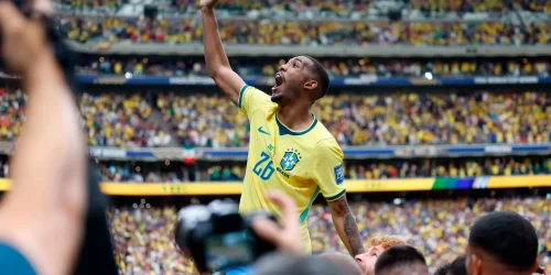 Rayan celebra classificação brasileiraRafael Ribeiro/CBF