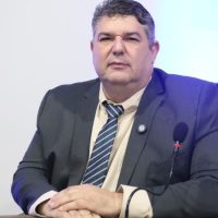 Yuri pede revitalização de quadra de escola indígena antes dos jogos escolares