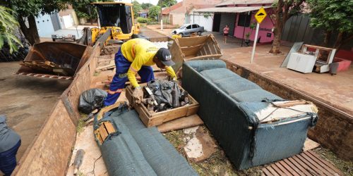 Mutirão do Canaã I recolheu 247 toneladas de resíduos da frente da casa dos moradores e em caçambas em pontos estratégicos – Foto: A. Frota