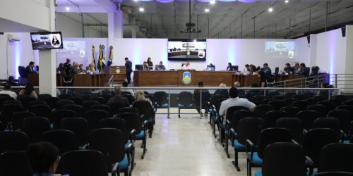 Câmara de Dourados aprova reajuste salarial de 5,4% para a educação municipal