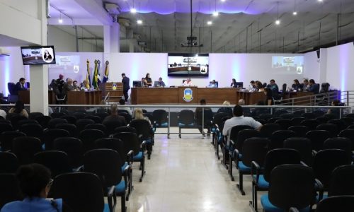 Câmara de Dourados aprova reajuste salarial de 5,4% para a educação municipal